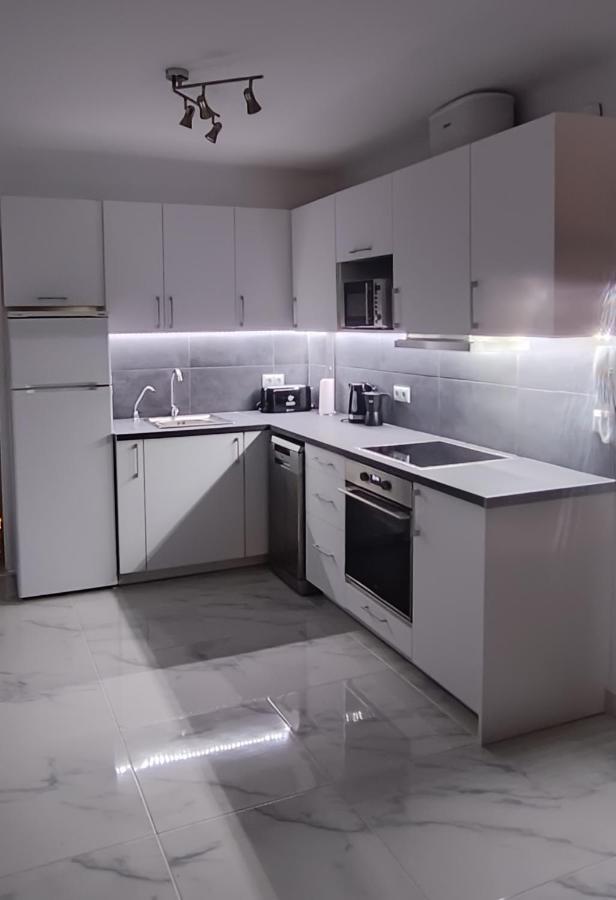 Pmt16 - Large City Apartment On The Beach 또레비에하 외부 사진