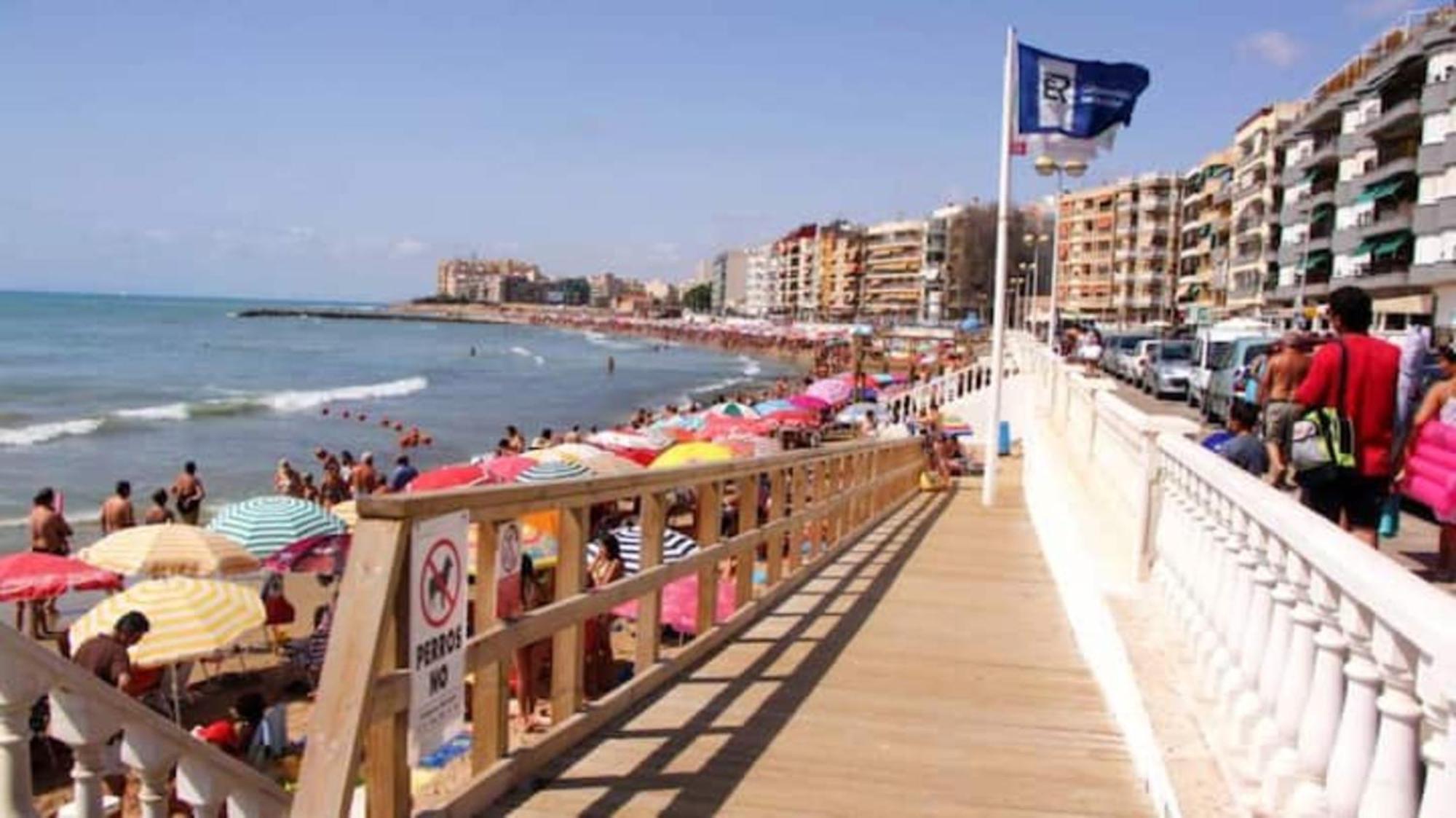 Pmt16 - Large City Apartment On The Beach 또레비에하 외부 사진